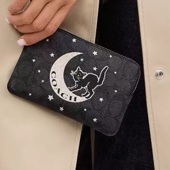 NWT Coach Black and White Wristlet with Cat and Moon Design - Picture 3 of 3